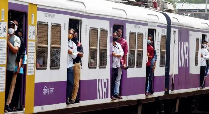 Top Career Opportunities in Mumbai India 2025 High Demand Jobs Salary Insights an article by www.refrr .in 1